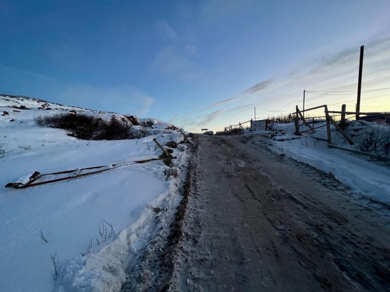 В Мурманской области вандалы снесли шлагбаум В Мурманской области вандалы снесли шлагбаум
