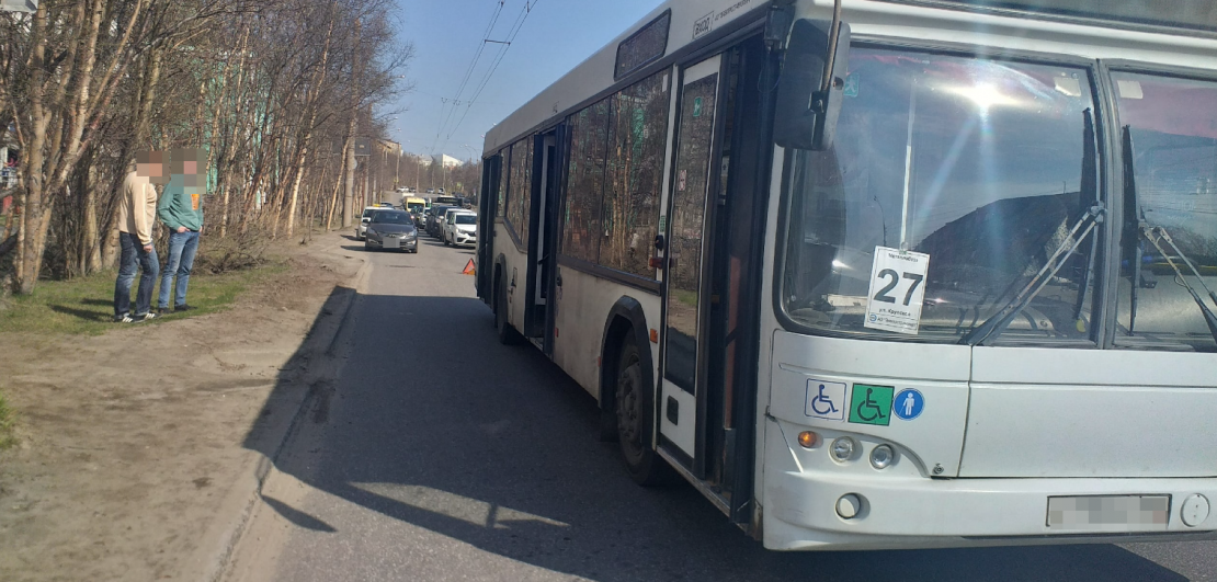 ДТП с автобусом в Мурманске Автобус