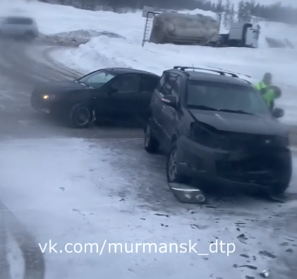 Последствия серьезной аварии на трассе в Мурманской области попали на видео ДТП