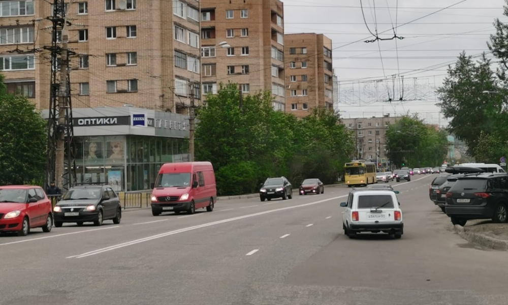 В центре Мурманска на месяц ограничат движение Мурманск проспект Ленина