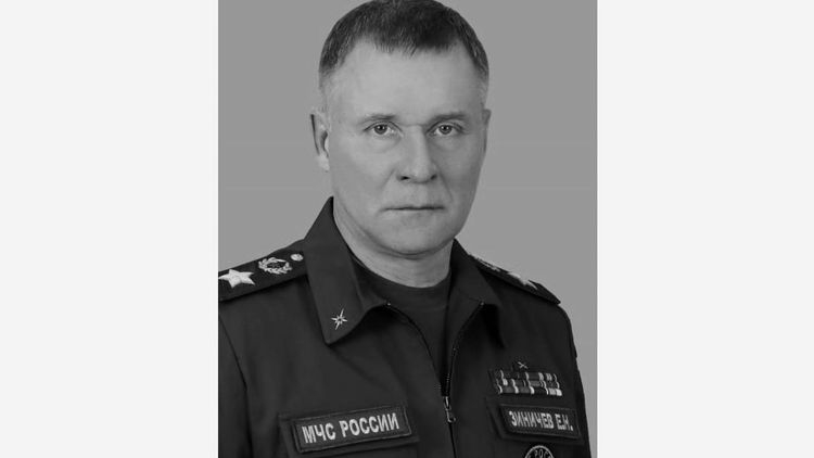 В Мурманске пройдут траурные мероприятия по погибшему главе МЧС Евгений Зиничев