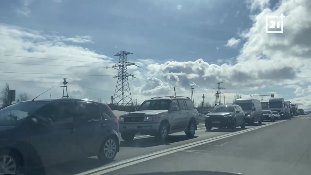 Под Мончегорском образовалась гигантская пробка Пробка