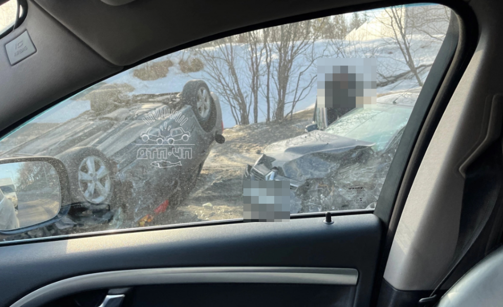 Гигантская пробка из-за аварии в Мурманске застала водителей врасплох Авария