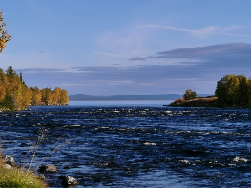 Река