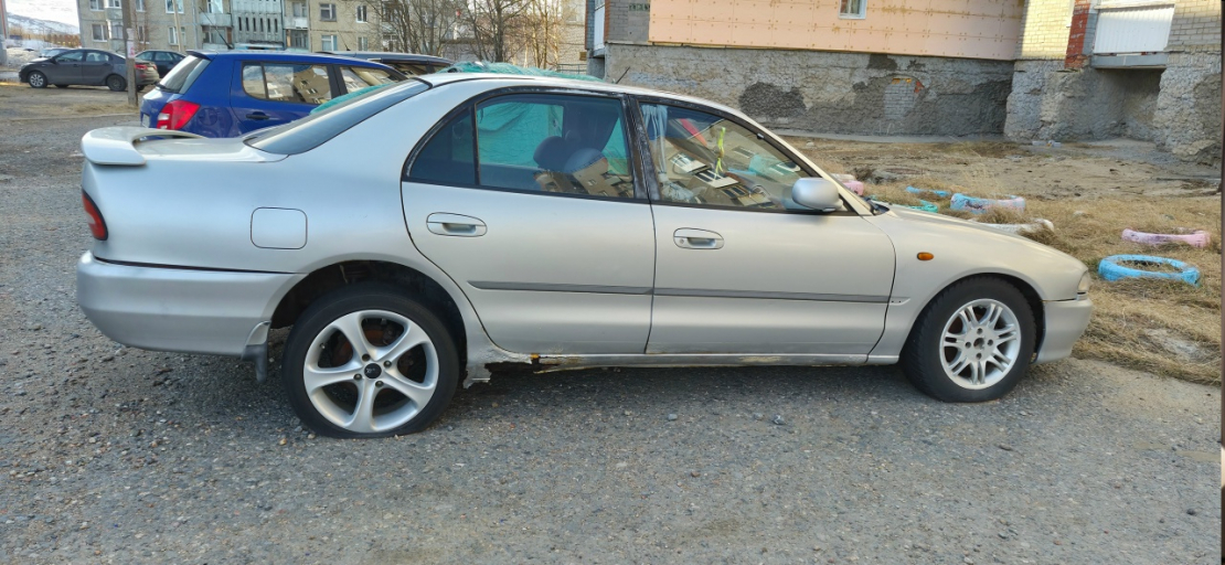 В Мурманской области разыскивают автовладельцев Машина