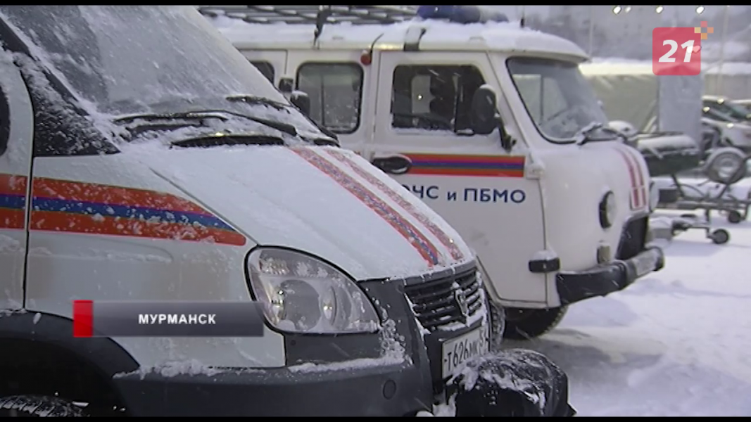 В Мурманске торжественно наградили самых отличившихся сотрудников экстренных служб Спасатели
