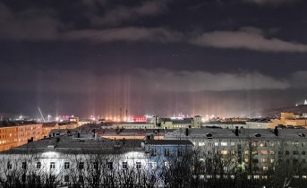 Световые столбы в Мурманске Световые столбы