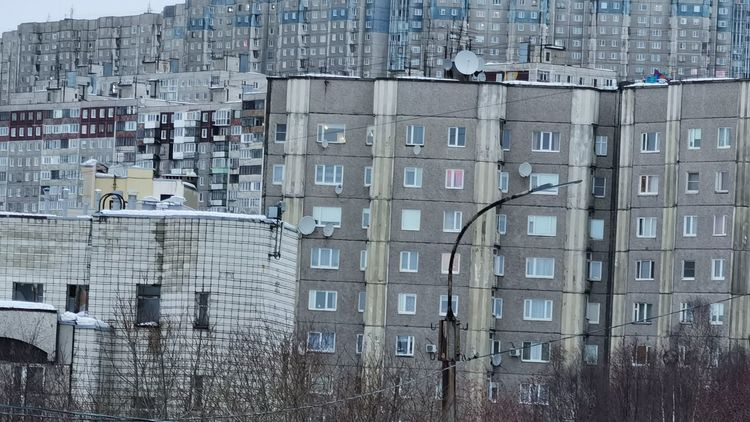 На женщину завели уголовное дело из-за прописки в Мурманской области Дом