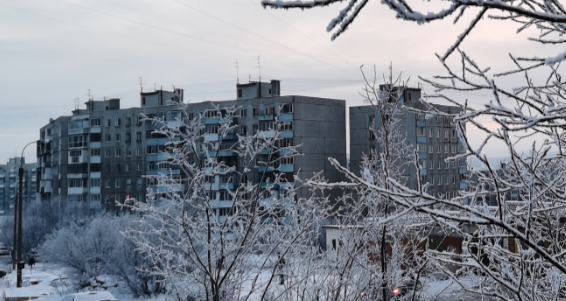 Стала известна средняя зарплата работников в Мурманской области Жилой дом
