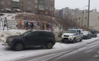 Стали известны подробности гибели женщины на детской площадке в Мурманске Мурманск
