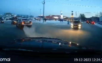 Момент ДТП в Мурманске попал на видео ДТП