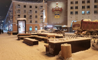 Зону отдыха в центре Мурманска привели в порядок Парклеты
