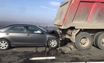 В Мурманской области в аварии с большегрузом пострадал человек Авария