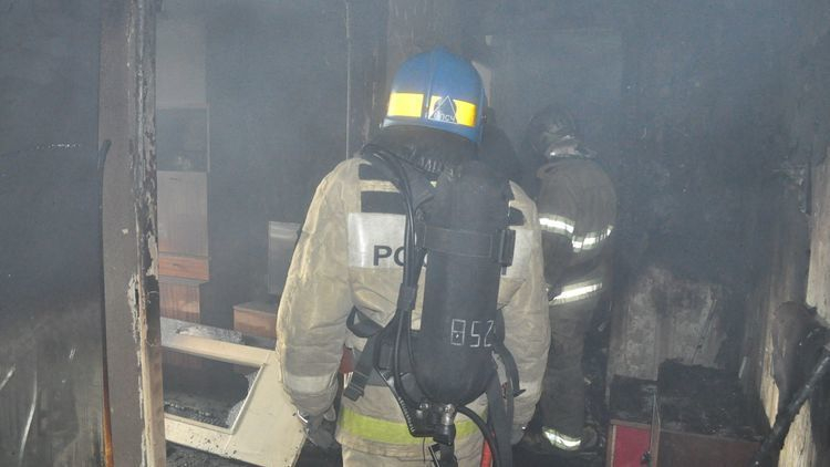 В Мурманске произошел пожар на Планерной Пожарные