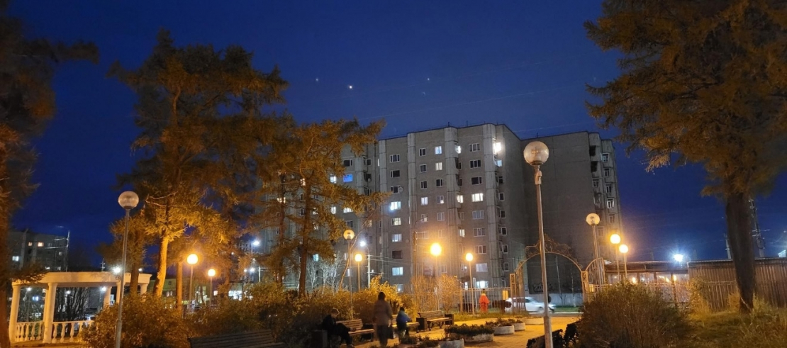 Северяне недоумевают: почему в парке не горит половина фонарей?