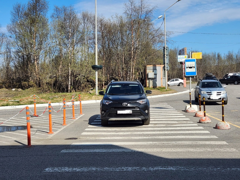 Наглая парковка Машина