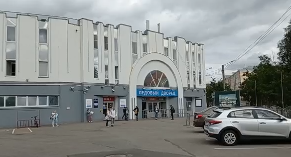 В Ледовом дворце Мурманска открылся пункт для вакцинации, фото Ледовый дворец