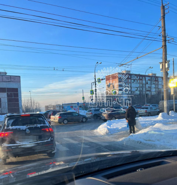 Авария в Мурманске парализовала движение ДТП в Мурманске