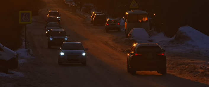 Прохожий обокрал автомобиль в Мурманске Проезжая часть