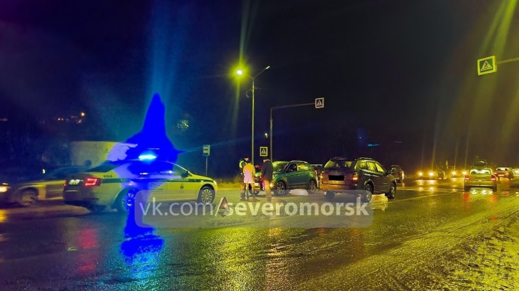 На пешеходном переходе в Мурманской области сбили человека Дорога