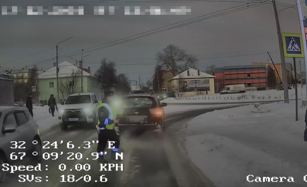 Скрыться не удалось. В Мурманской области поймали нарушителя Погоня
