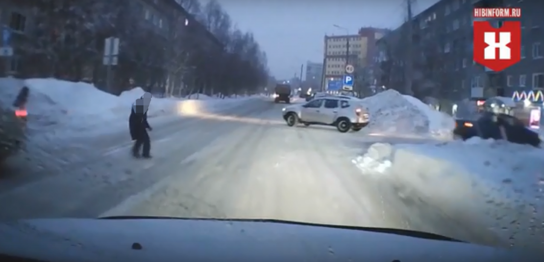 Ситуация на дороге в Мурманской области напугала водителей Дети, ПДД