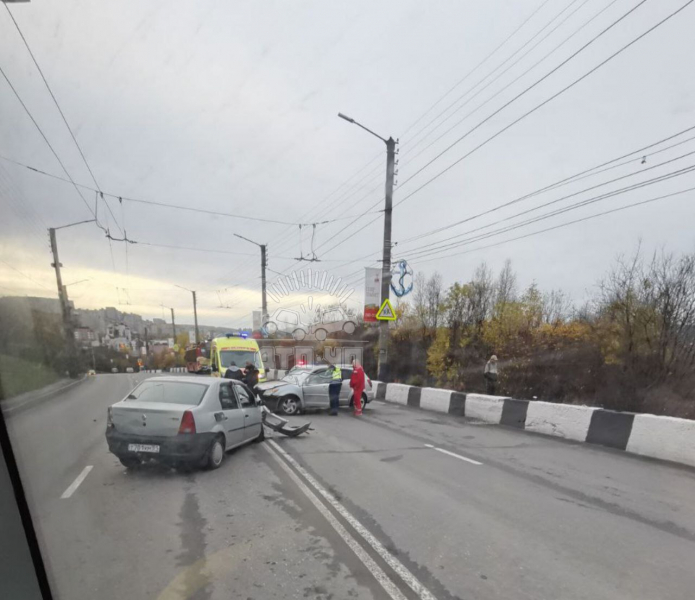В Мурманске из-за ДТП собралась большая пробка машины