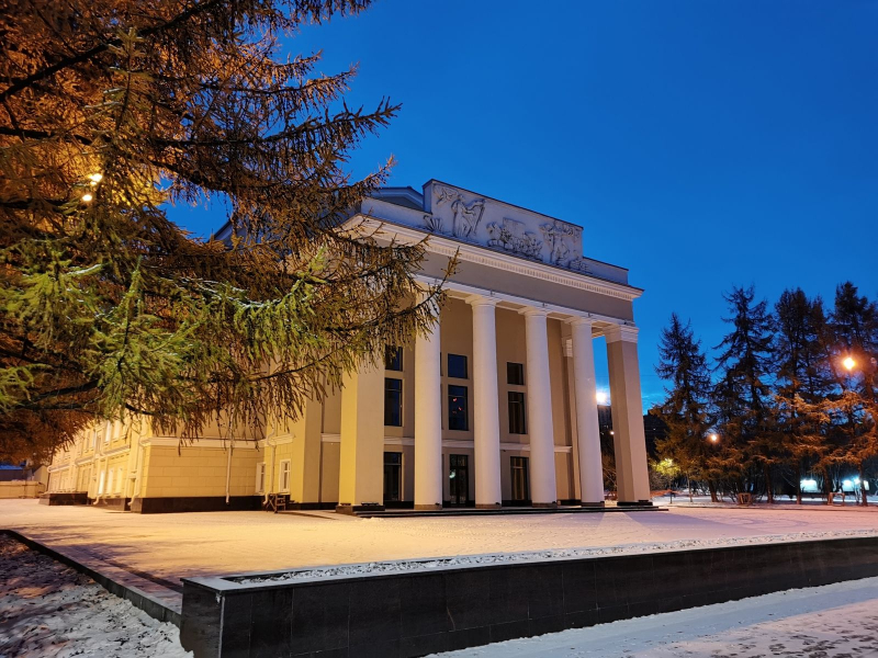 Что будет работать в нерабочие дни в Заполярье Здание