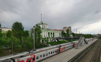 Поезд задерживается по пути в Мурманск Поезд задерживается по пути в Мурманск