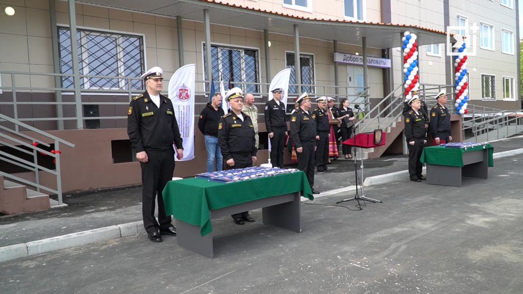 Жителям Мурманской области выделили новые квартиры Военнослужащие Северного флота