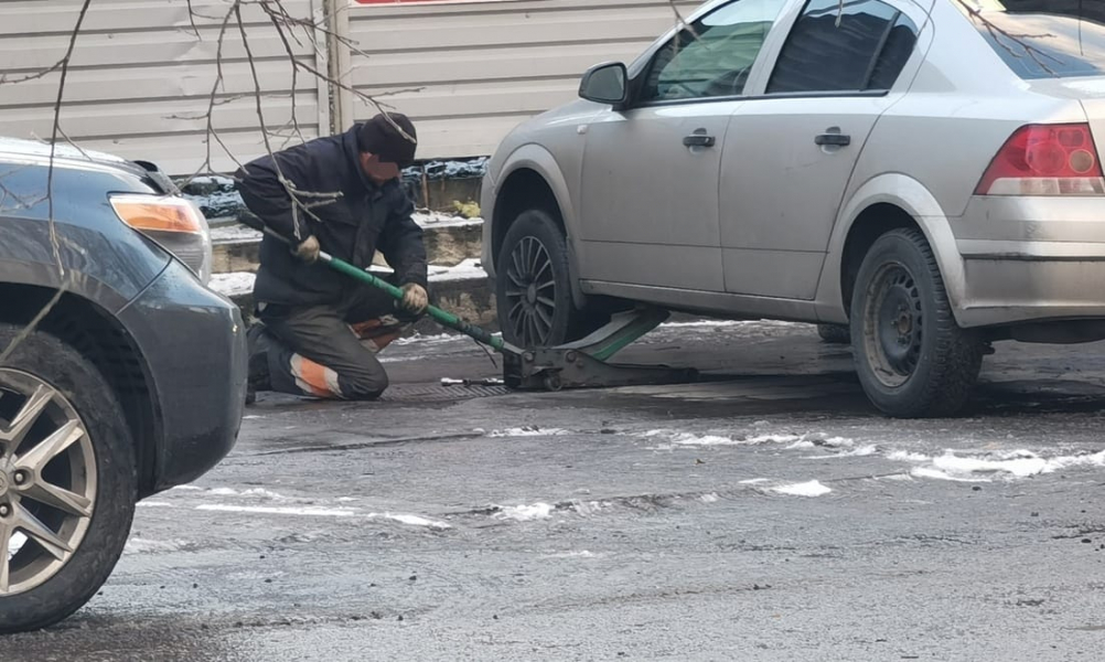 Мурманчанка столкнулась с большими проблемами в шиномонтажной мастерской Шиномонтаж