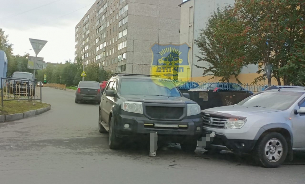 После ДТП в Мурманске у автомобилей отвалились номера ДТП