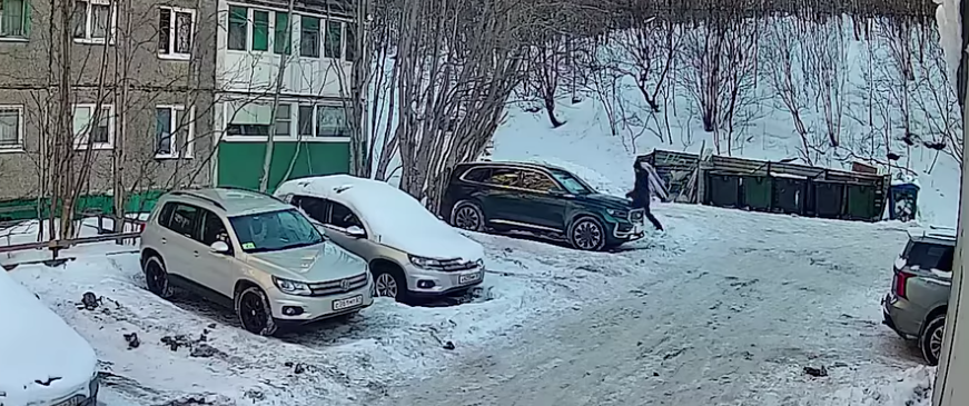 Северянин похитил из автомобиля почти 3 миллиона рублей Северянин похитил из автомобиля почти 3 миллиона рублей