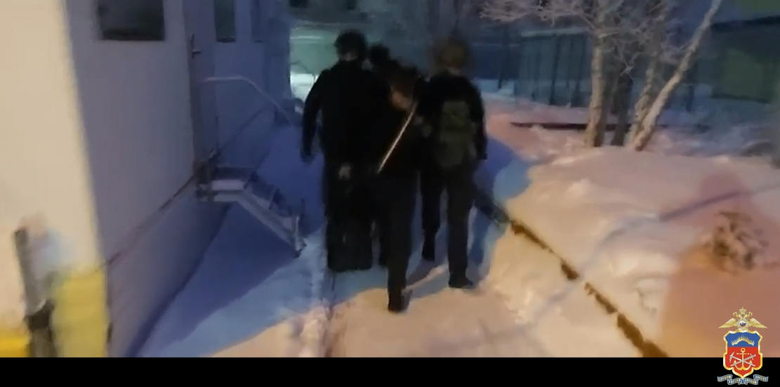 Эхо 90-х. 6 участников преступной группы задержали в Заполярье Полиция