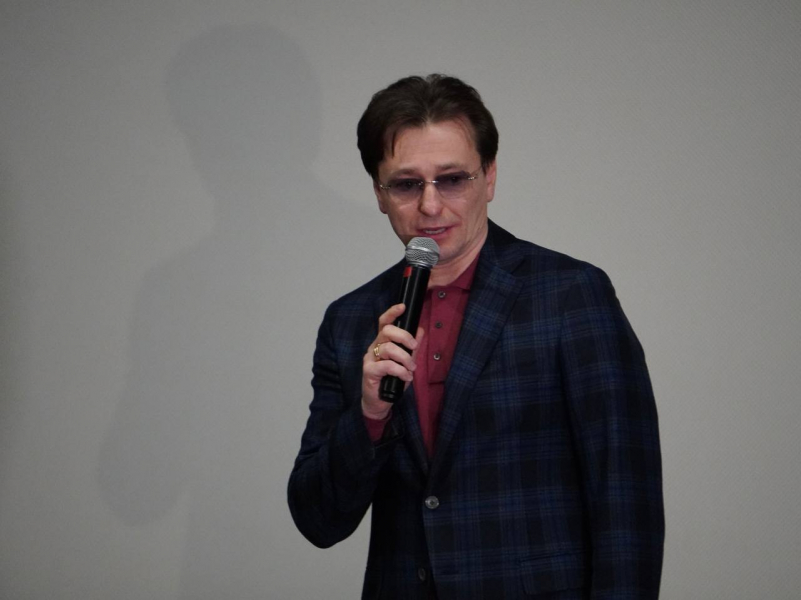 В Заполярье ищут дублёров для Сергея Безрукова и Софьи Лопуновой Актёр