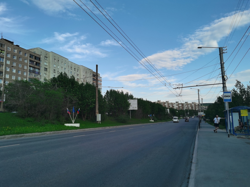 В Мурманске задержали странно движущийся автомобиль Дорога