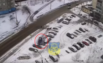 Свидетелей смертельной аварии на парковке разыскивают в Мурманске Парковка