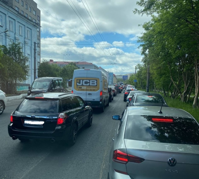 Огромная пробка Пробка