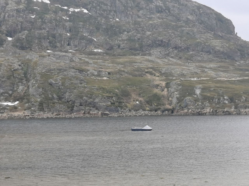 Поиски пропавших в Мурманской области рыбаков прекратили Вода