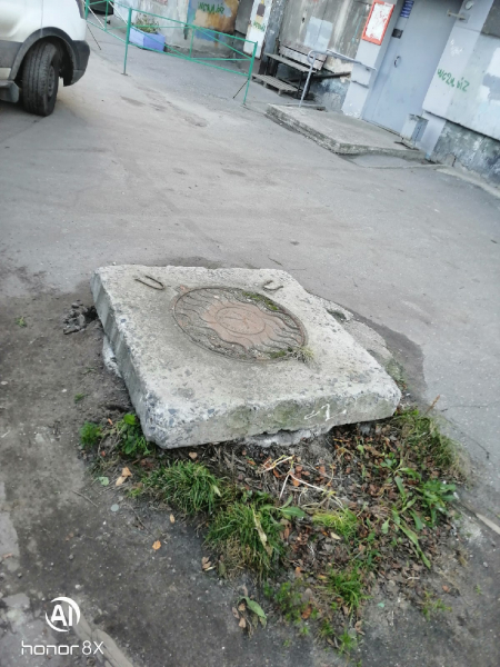 «Не бойтесь». Опасность в Мурманске устранили после публикации в соцсети Колодец