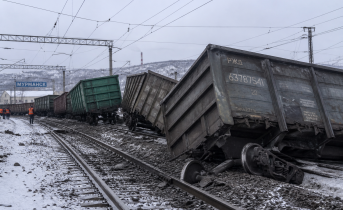 В Мурманске сошли с рельсов грузовые вагоны В Мурманске сошли с рельсов грузовые вагоны