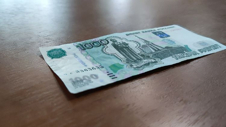 В Мурманске планируют повышать зарплаты Деньги