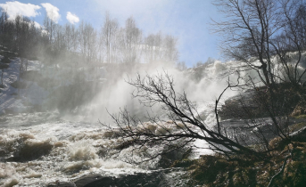 Штормовой ветер обрушится на Заполярье Водопад