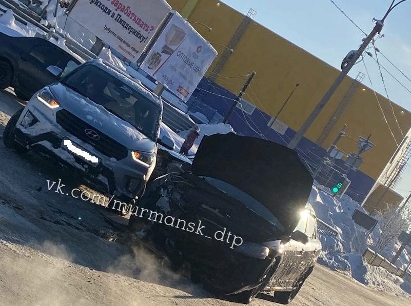 Момент ДТП в Мурманске попал на видео ДТП