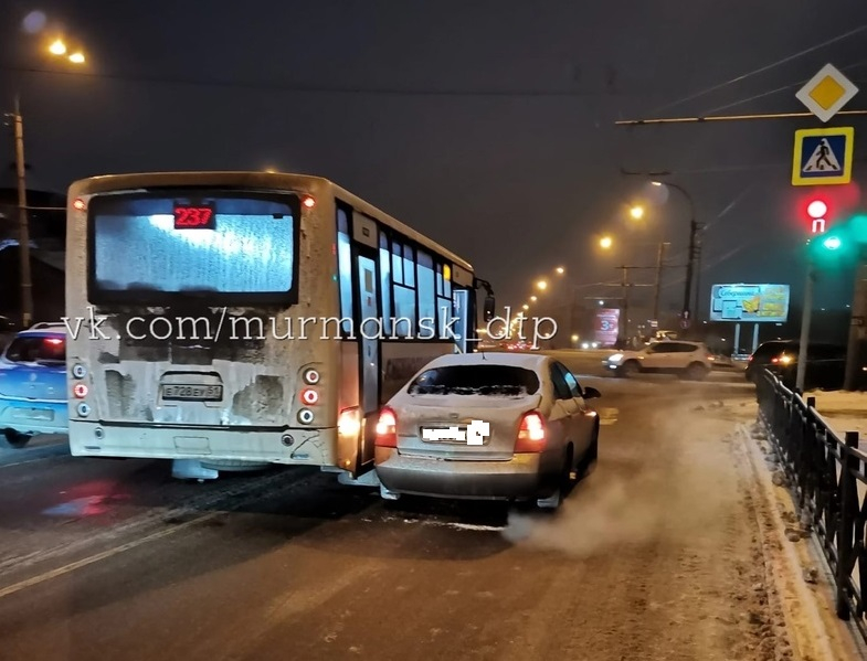 В Мурманске произошло ДТП с участием рейсового автобуса ДТП