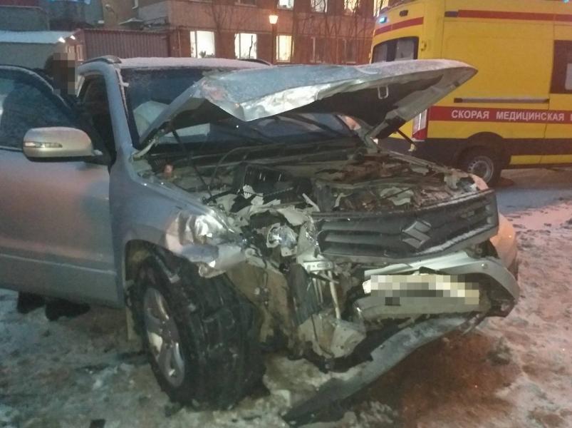 В серьезной аварии в центре Мурманска пострадал человек Авария