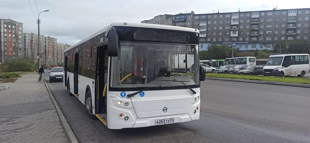 В Мурманске на маршрут вышел новый автобус Автобус