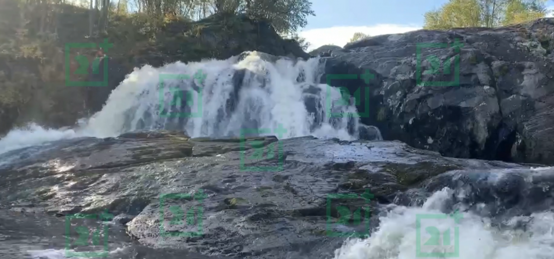 Зрелищный водопад Водопад