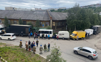 В Мурманске на Марата проходят масштабные киносъемки, фото Киносъемки