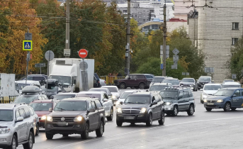 В Мурманске водители застряли в гигантских пробках Пробка